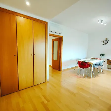 Sunny Expo, Free Parking Лісабон