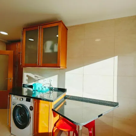 Sunny Expo, Free Parking Лісабон