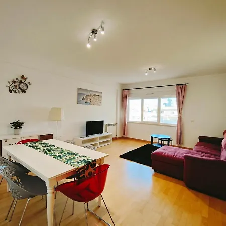 Sunny Expo, Free Parking Apartment